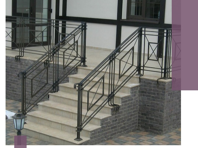 Перила для крыльца в Рубцовске — монтаж, изготовление и установка