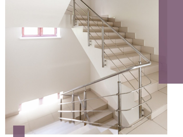 Установка и замена перил в подъезде в Рубцовске